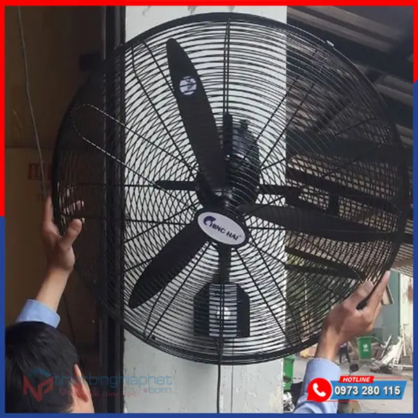 Quạt treo tường công nghiệp Chinghai W243Đ sải cánh 600mm 18 Quạt treo công nghiệp Chinghai có dây dật